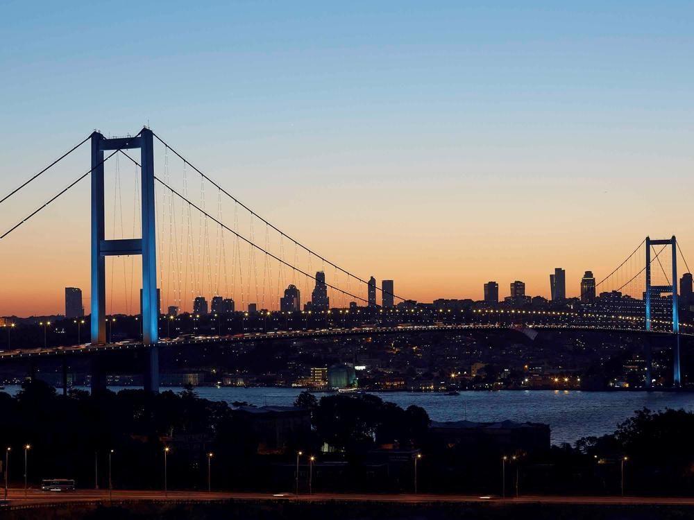 Mercure Istanbul West Hotel & Convention Center Exterior photo