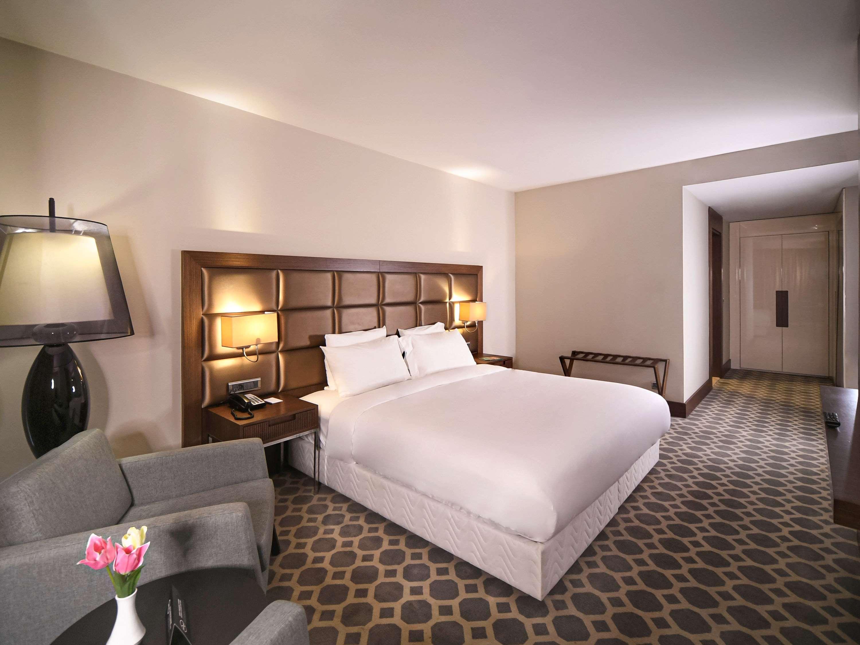 Mercure Istanbul West Hotel & Convention Center Exterior photo