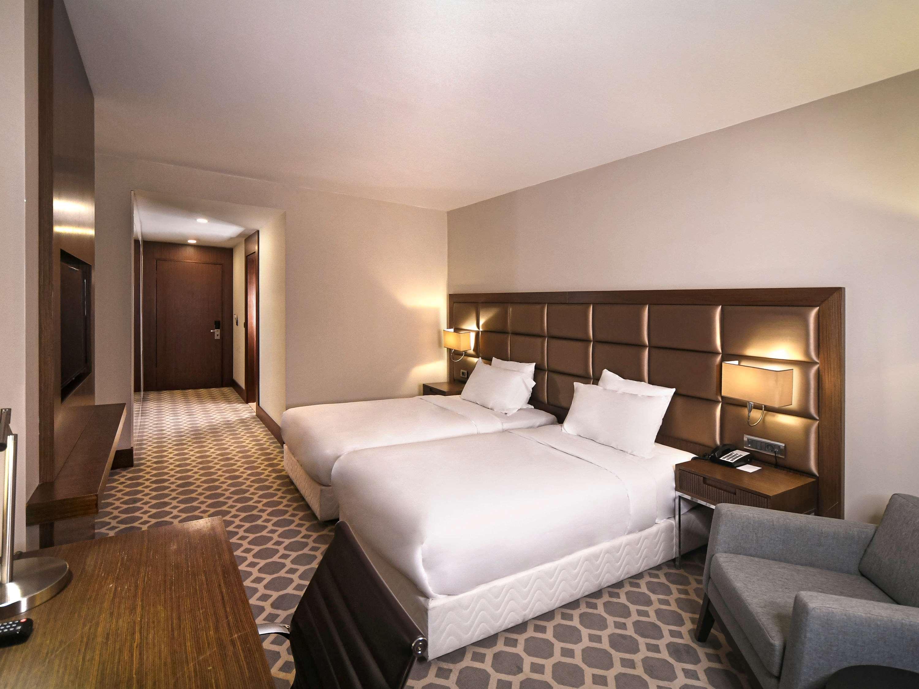 Mercure Istanbul West Hotel & Convention Center Exterior photo