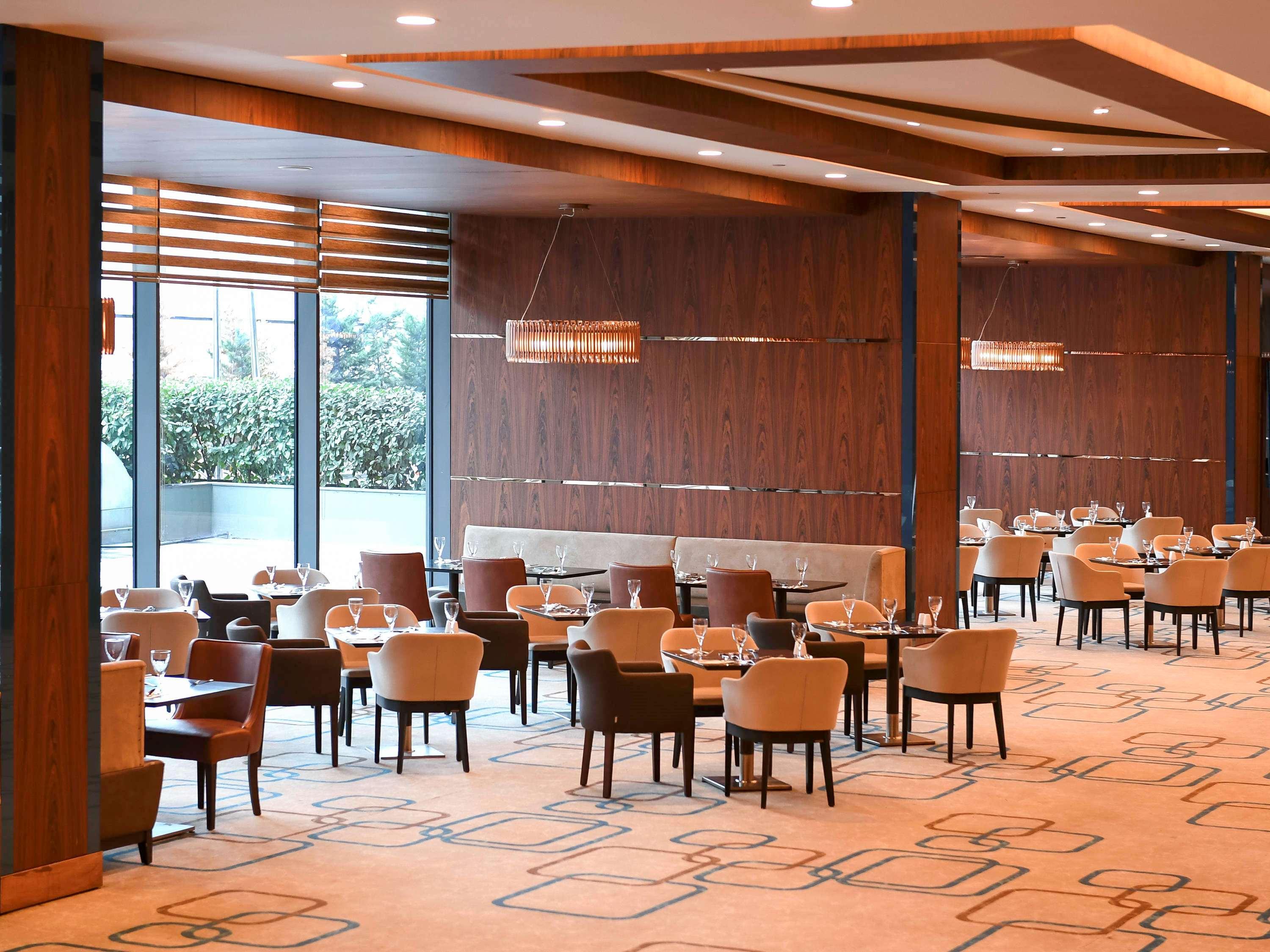 Mercure Istanbul West Hotel & Convention Center Exterior photo