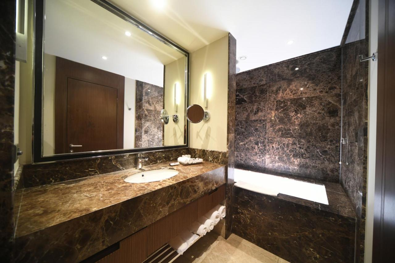 Mercure Istanbul West Hotel & Convention Center Exterior photo